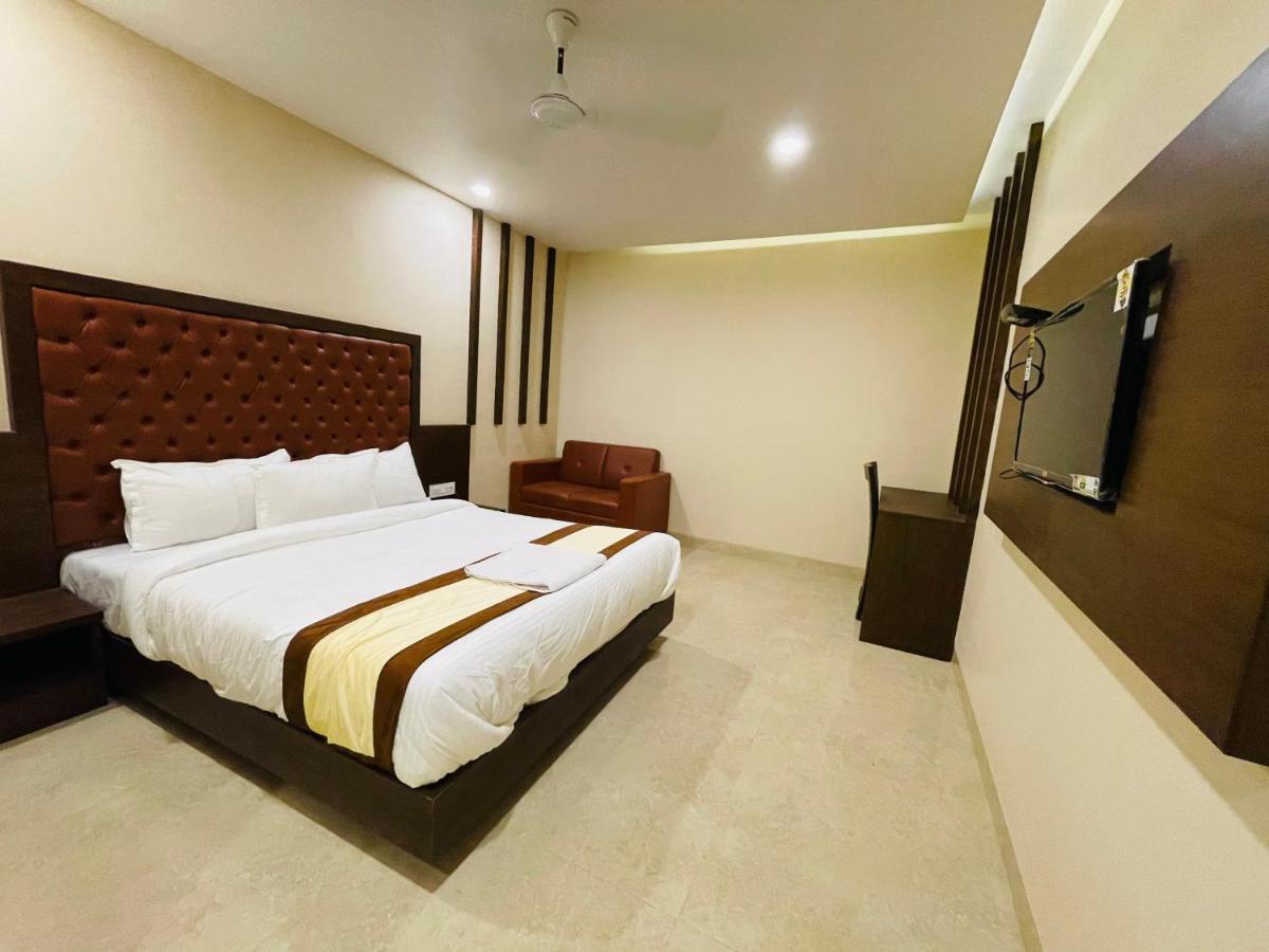 Hotel New Suite Mumbai Exterior photo